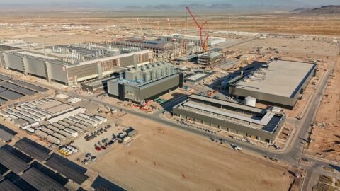 Aerial view of TSMC Fab 21 under construction in Arizona