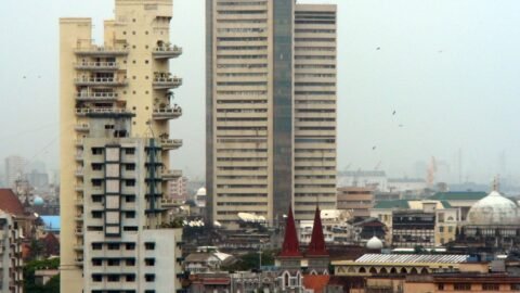 Illustrative photo: Phiroze Jeejeebhoy Towers (Bombay Stock Exchange) (Wikimedia Commons, CC BY-SA 2.0)